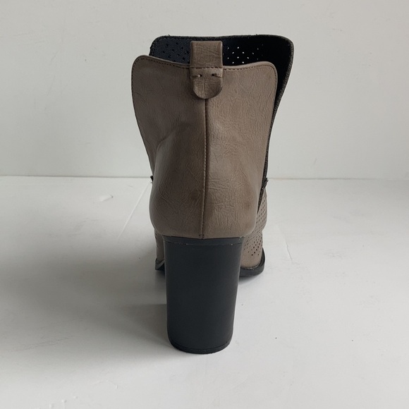 Qupid Mesh V Cut bootie faux leather closed pointy toe side cut 4” dark taupe - Picture 7 of 16